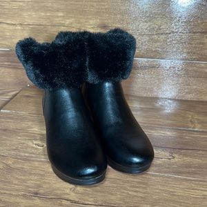DKNY Womens Abri Faux Suede Faux Fur Booties size 7 new tag